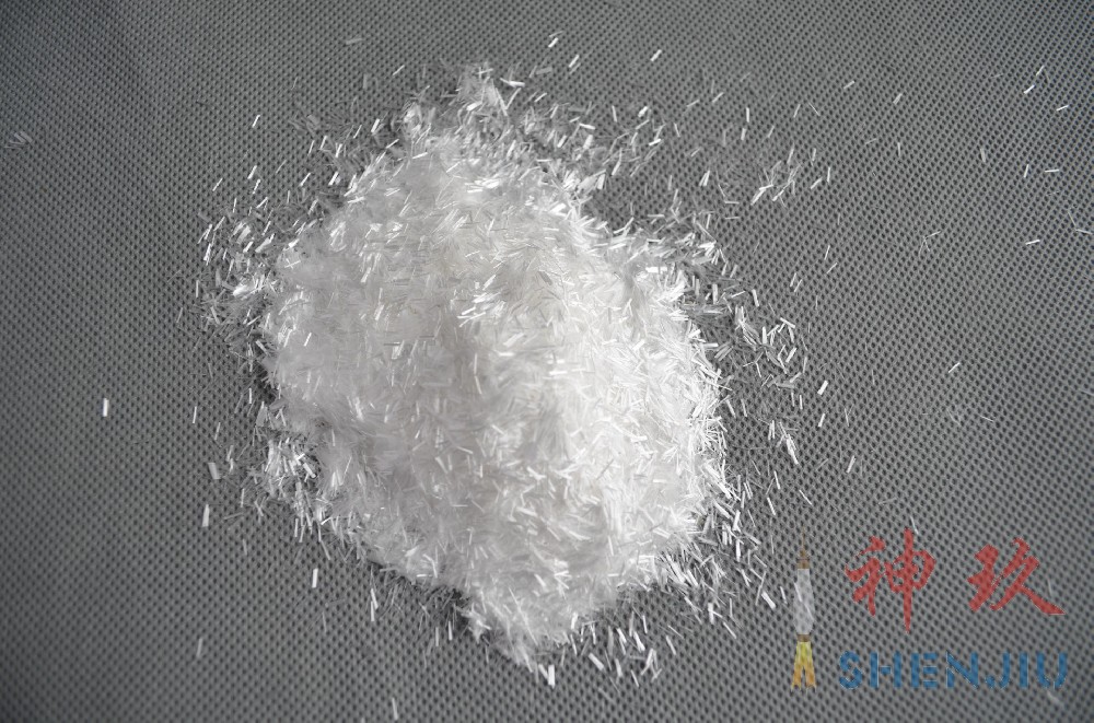与石英纤维复合的陶瓷基体质料